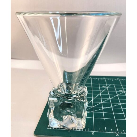 Disaronno Ice Cube Base Martini Cocktail Glasses - Set of 2 - Mid Century Martin - Picture 7 of 8
